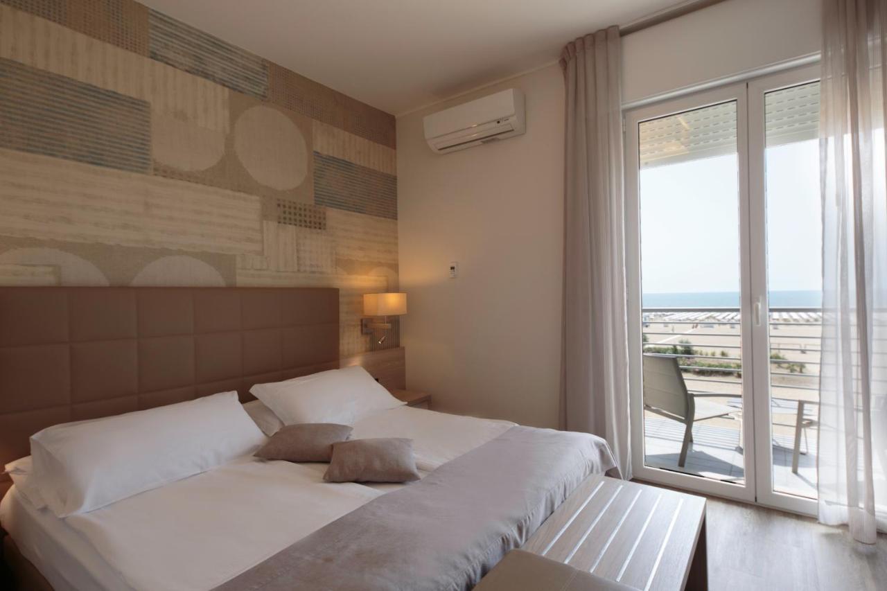 Hotel Monaco Caorle Extérieur photo