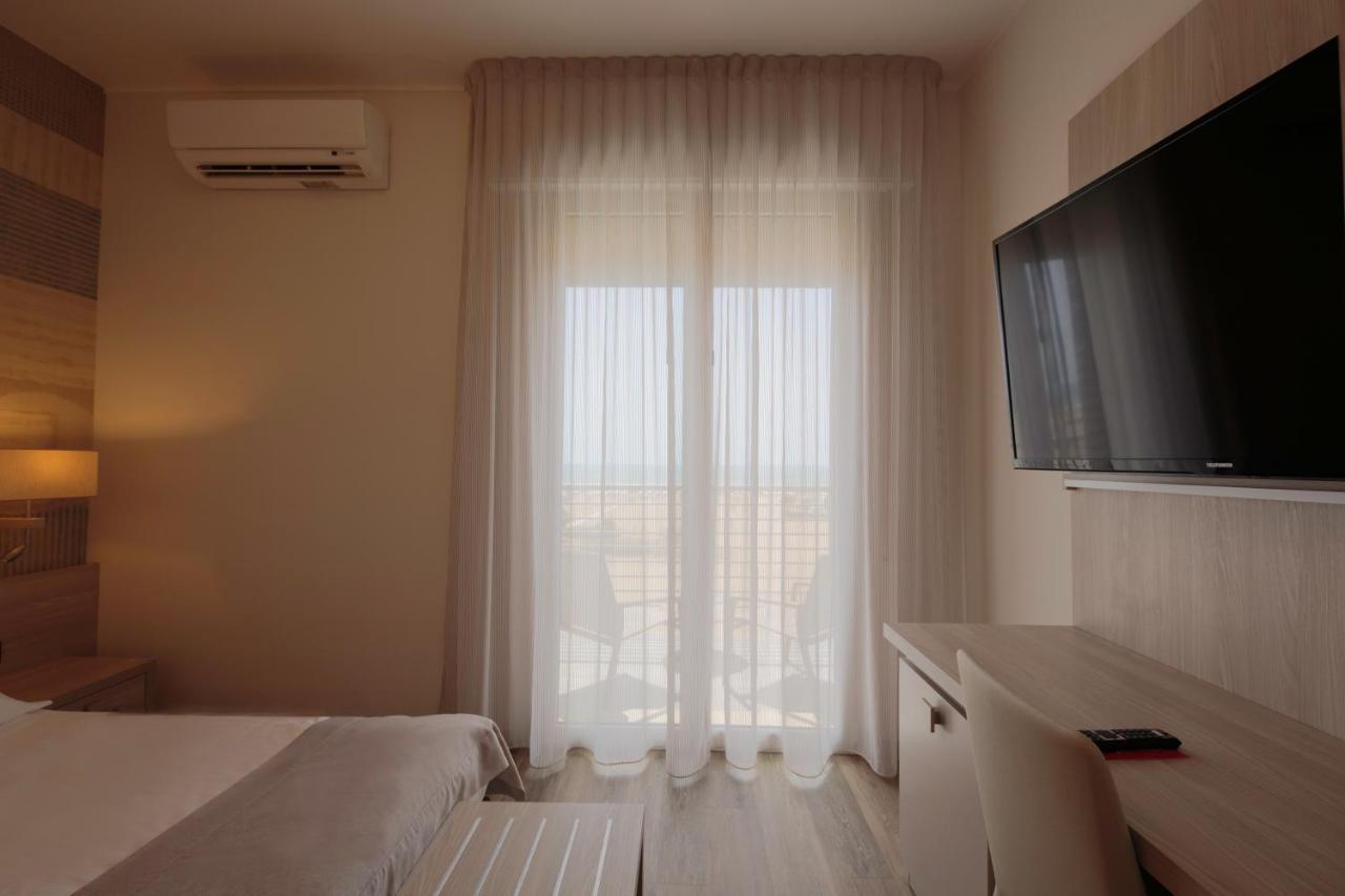 Hotel Monaco Caorle Extérieur photo